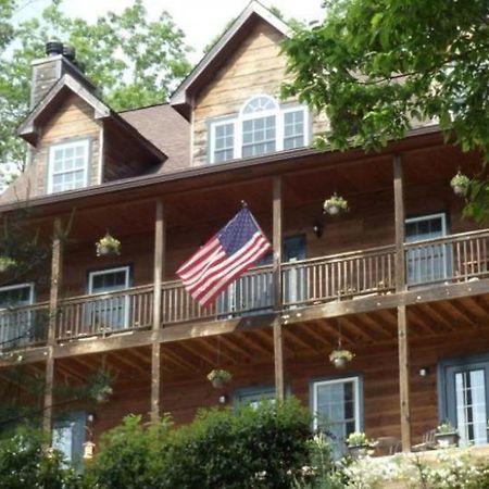 Long Mountain Lodge Bed & Breakfast Dahlonega Bagian luar foto