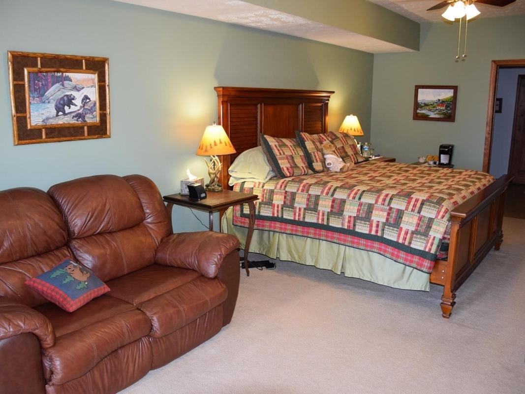 Long Mountain Lodge Bed & Breakfast Dahlonega Ruang foto