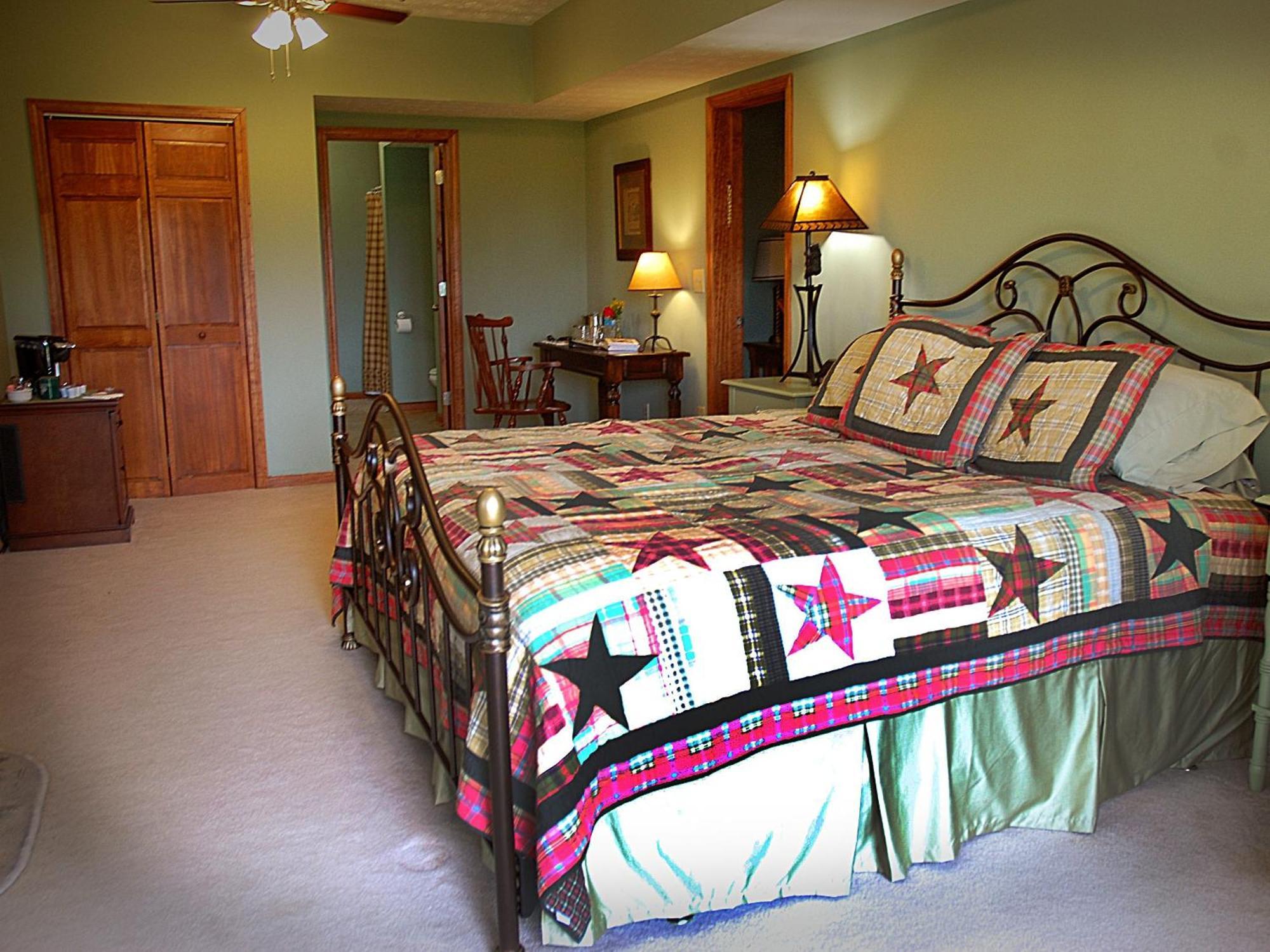 Long Mountain Lodge Bed & Breakfast Dahlonega Ruang foto